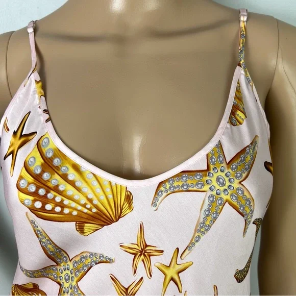 NEW L’AGENCE REVOLVE PINK PRINTED TOP - Picture 3 of 8